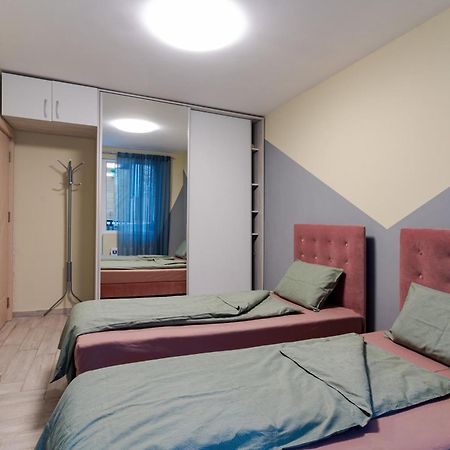 Mirela Guest Apartment Veliko Tărnovo Esterno foto