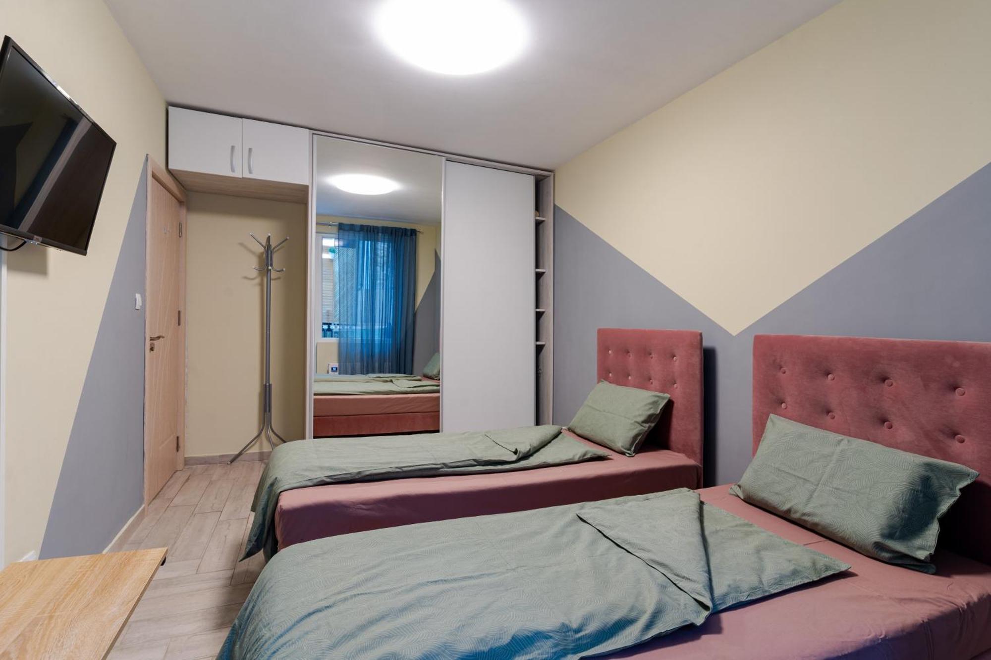 Mirela Guest Apartment Veliko Tărnovo Esterno foto