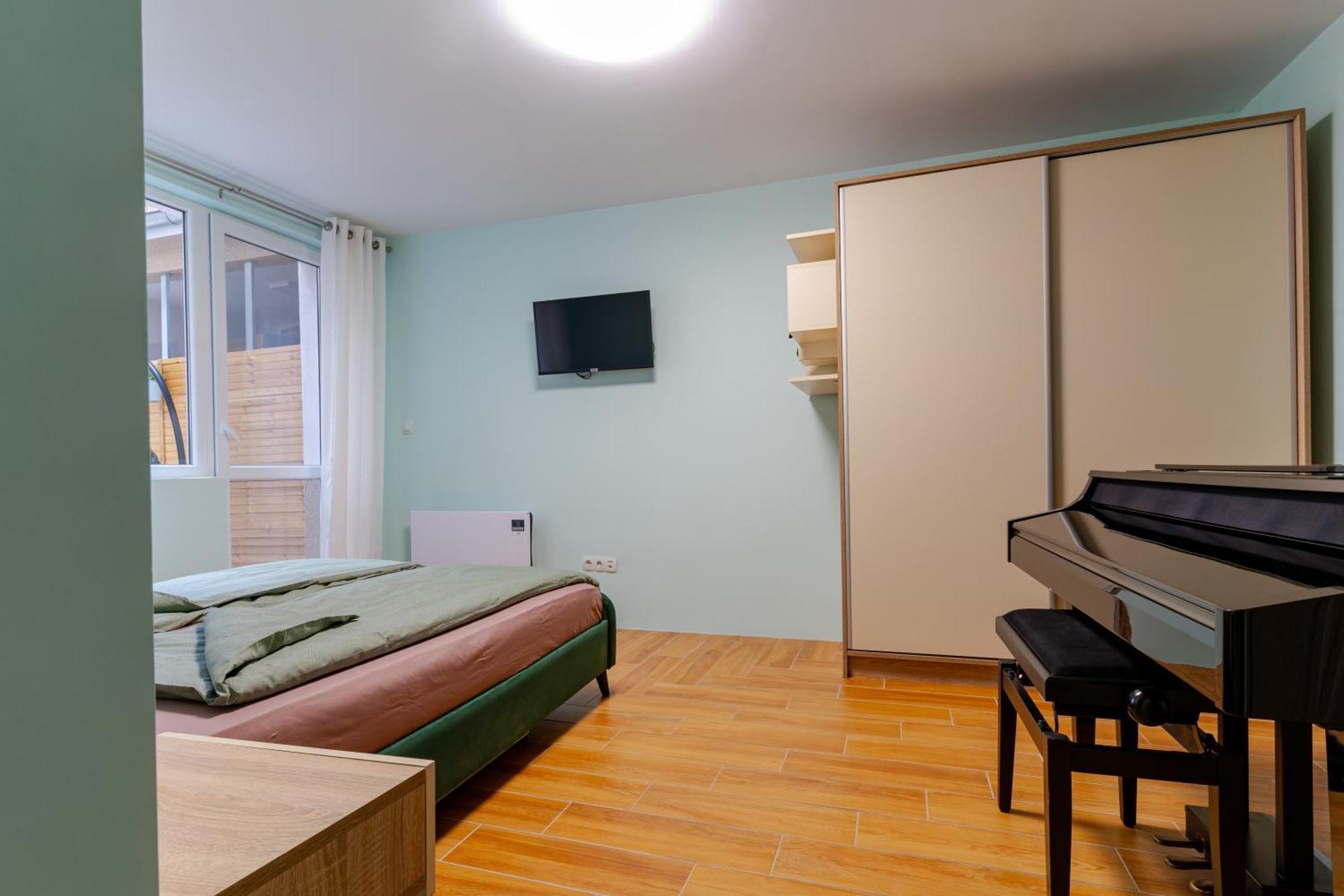 Mirela Guest Apartment Veliko Tărnovo Esterno foto